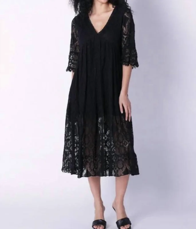 Almost Famous Maxi Dress In Black