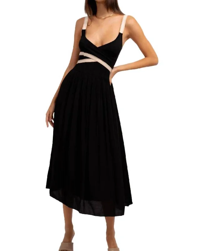 Zayn Pleated Dress In Black